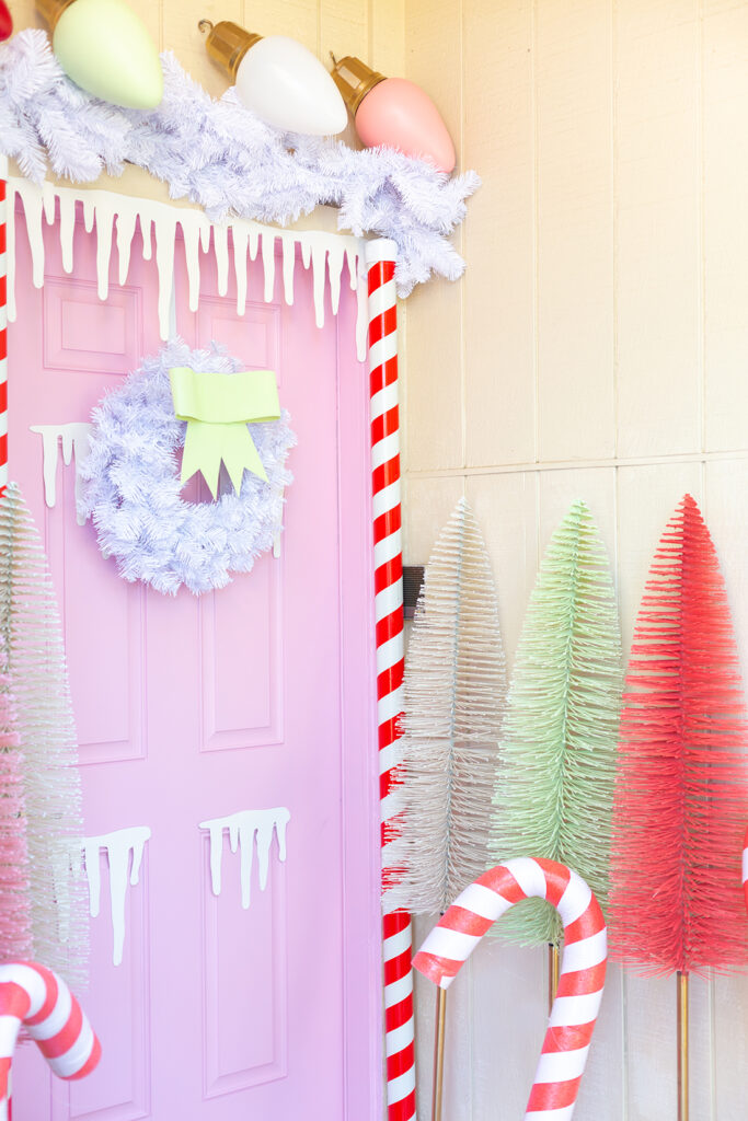 » Gingerbread House Door Decor