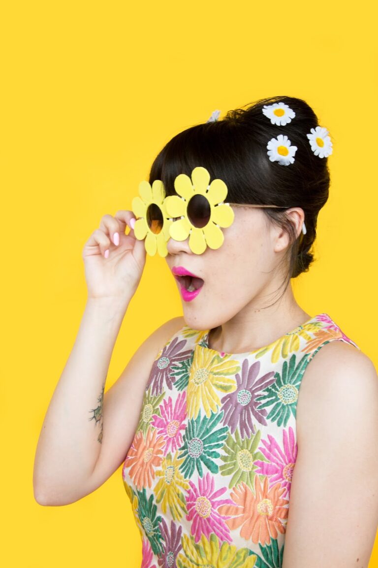 DIY Daisy Sunglasses On Brit + Co Aww Sam